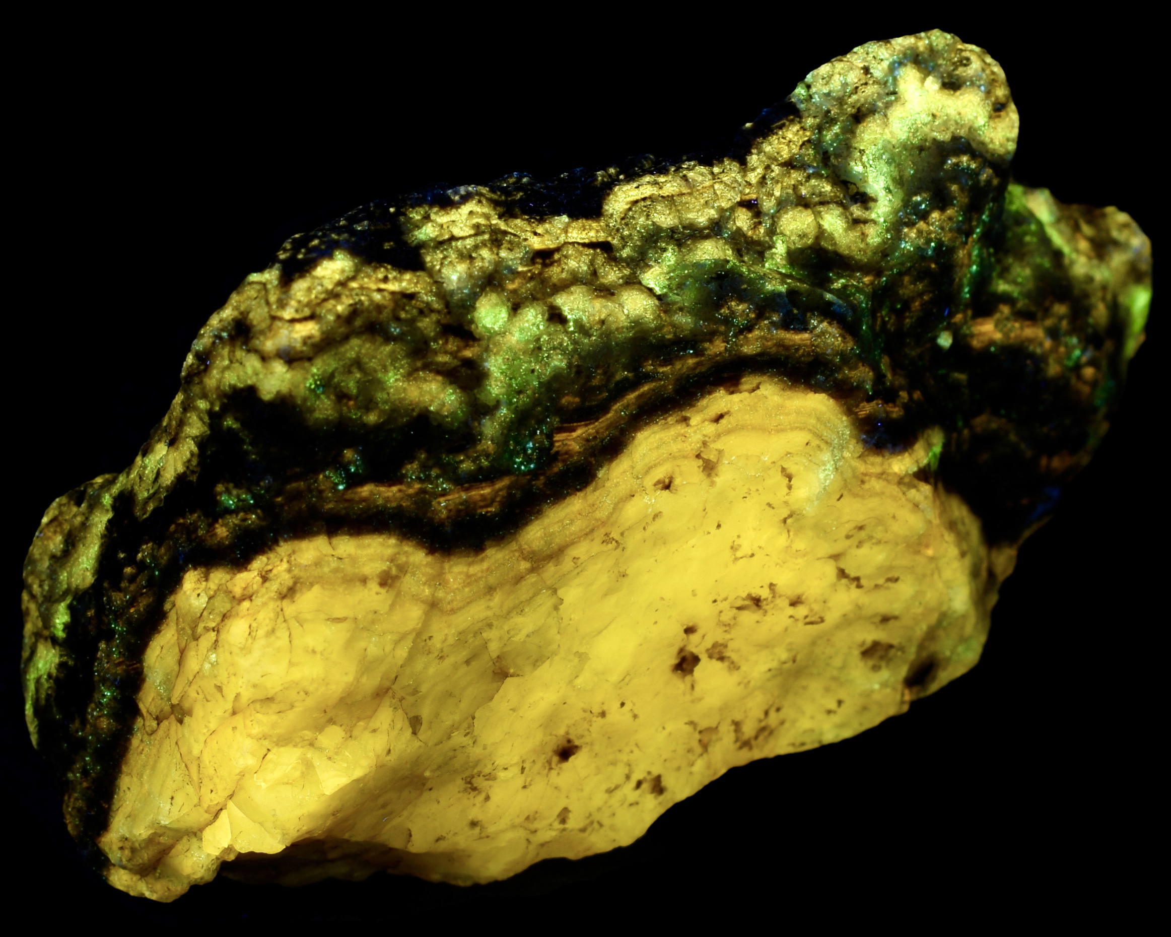 Fluorescence under longwave UV light.
