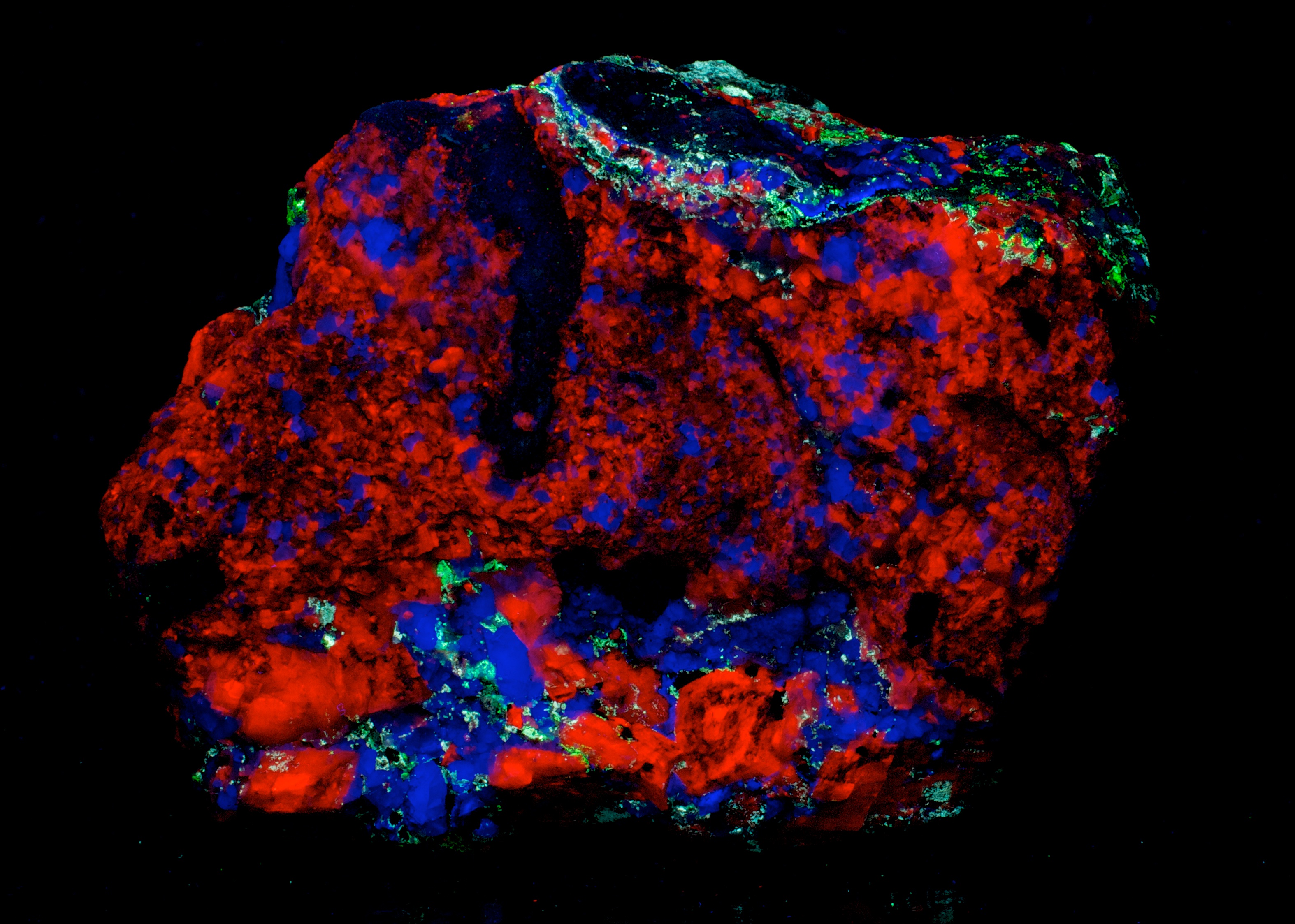 Fluorescence under shortwave UV light. Side 2