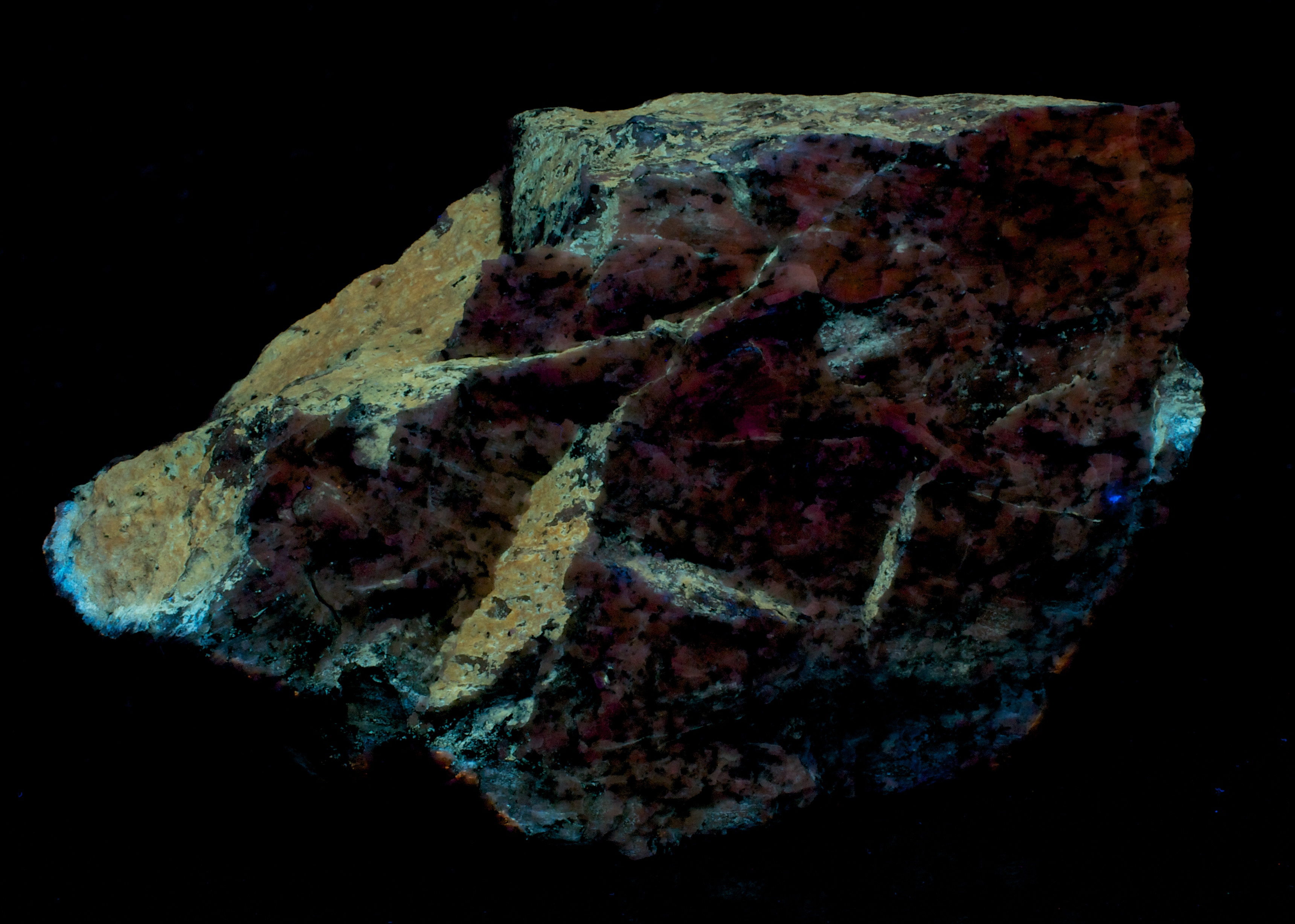 Fluorescence under midwave UV light.