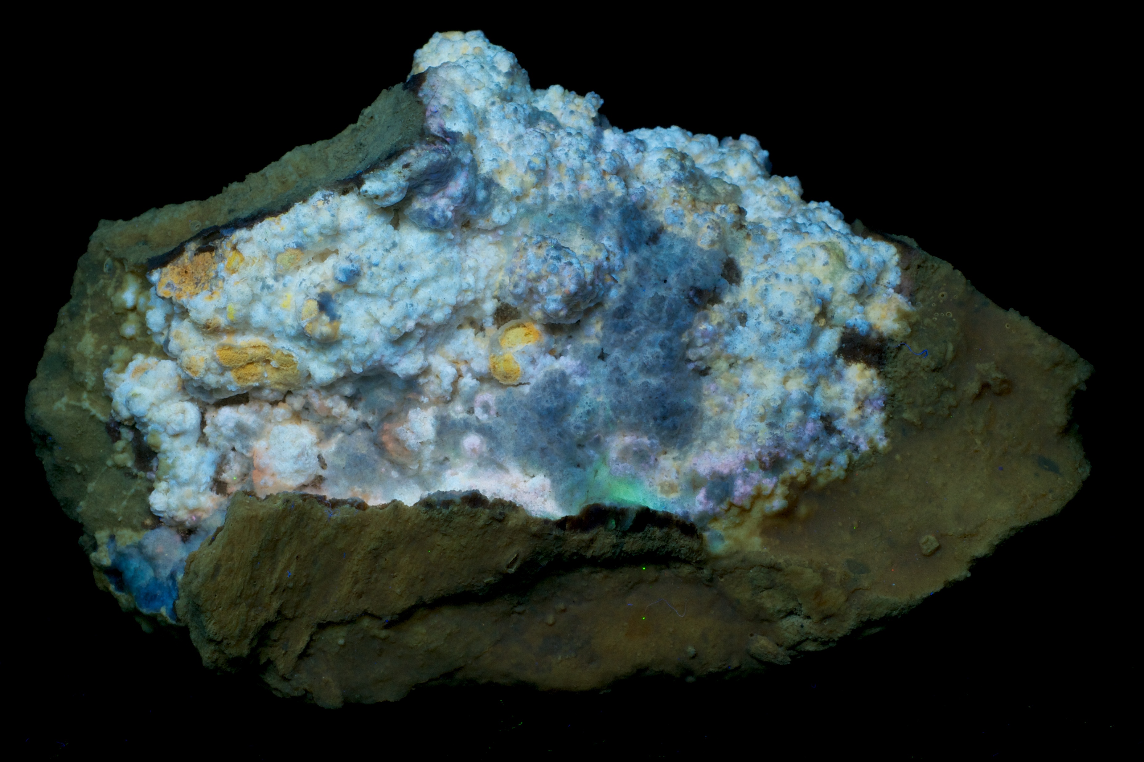 Fluorescence under shortwave UV light.