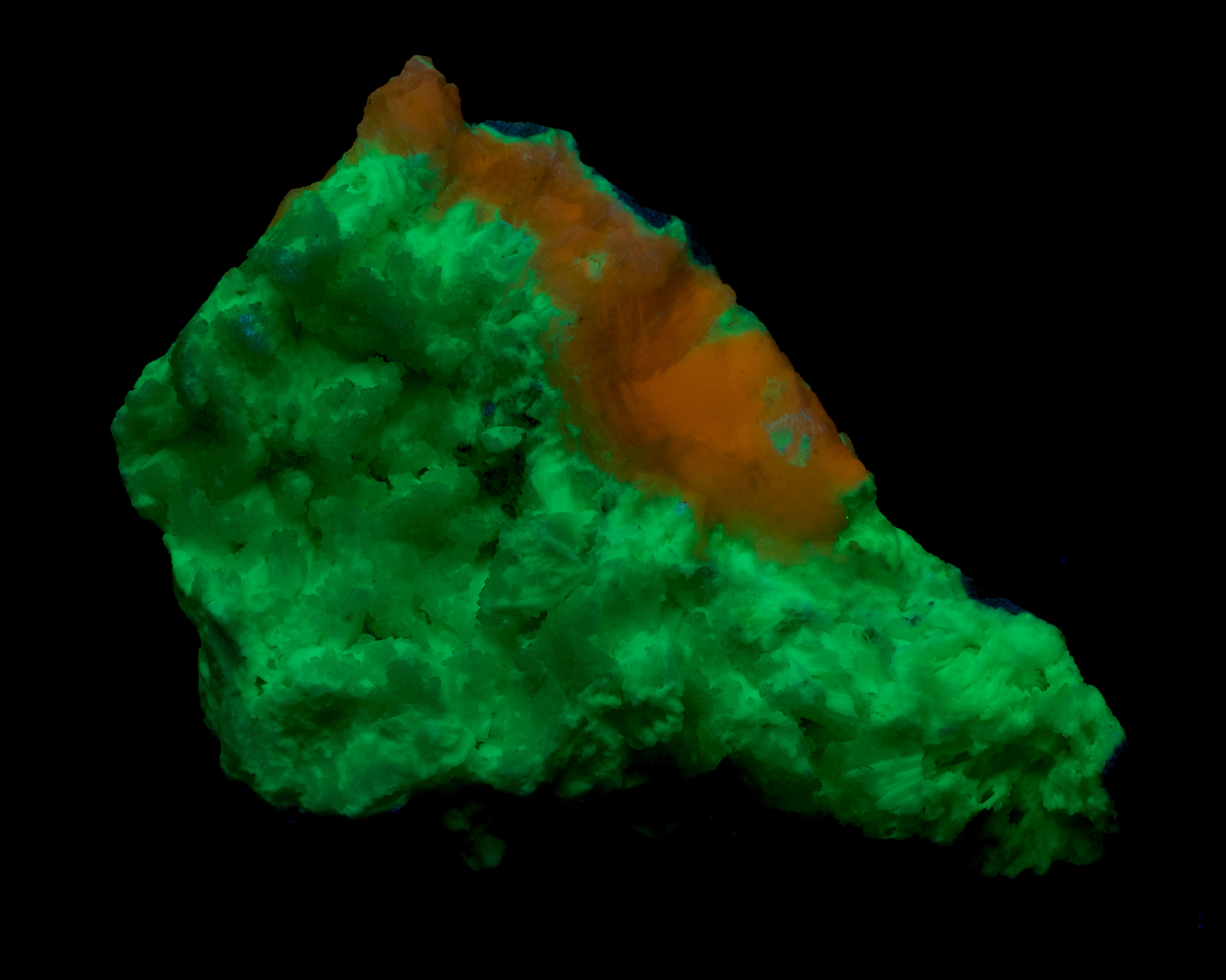 Fluorescence under midwave UV light.