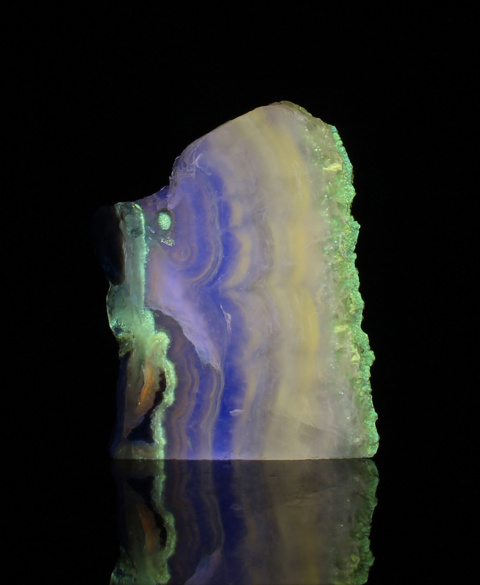 Fluorescence under midwave UV light.