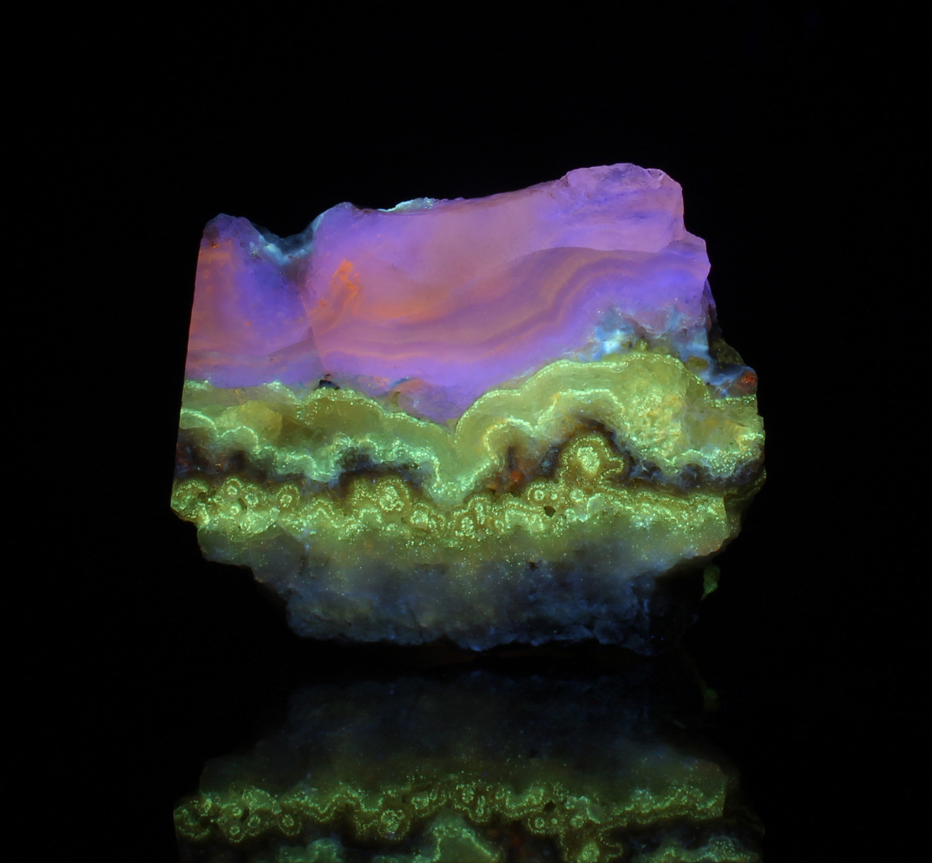 Fluorescence under longwave UV light.