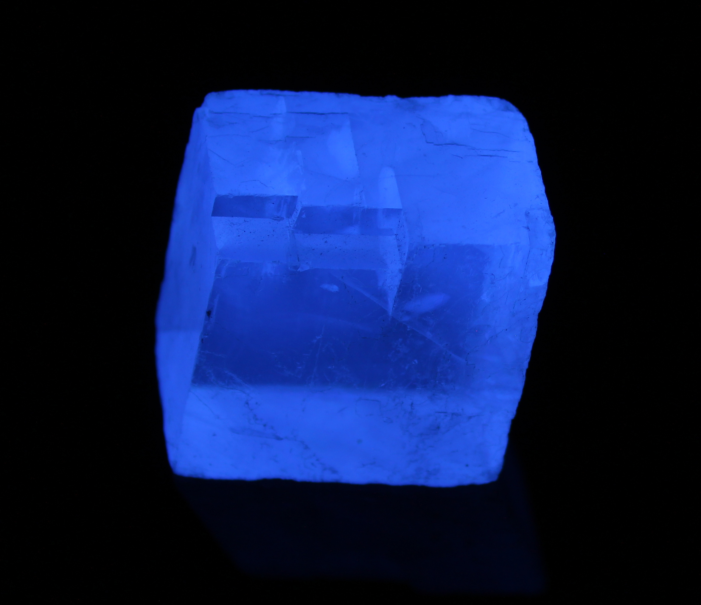 Afterglow after exposure to shortwave UV light.