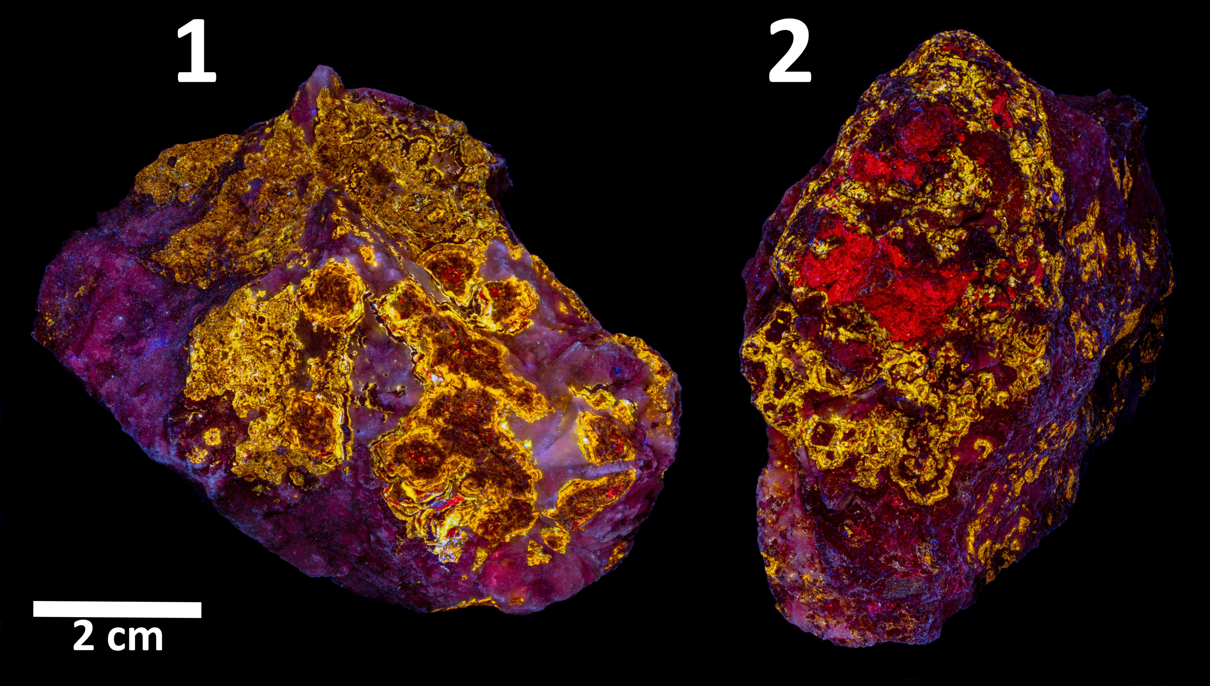 Fluorescence under longwave UV light.