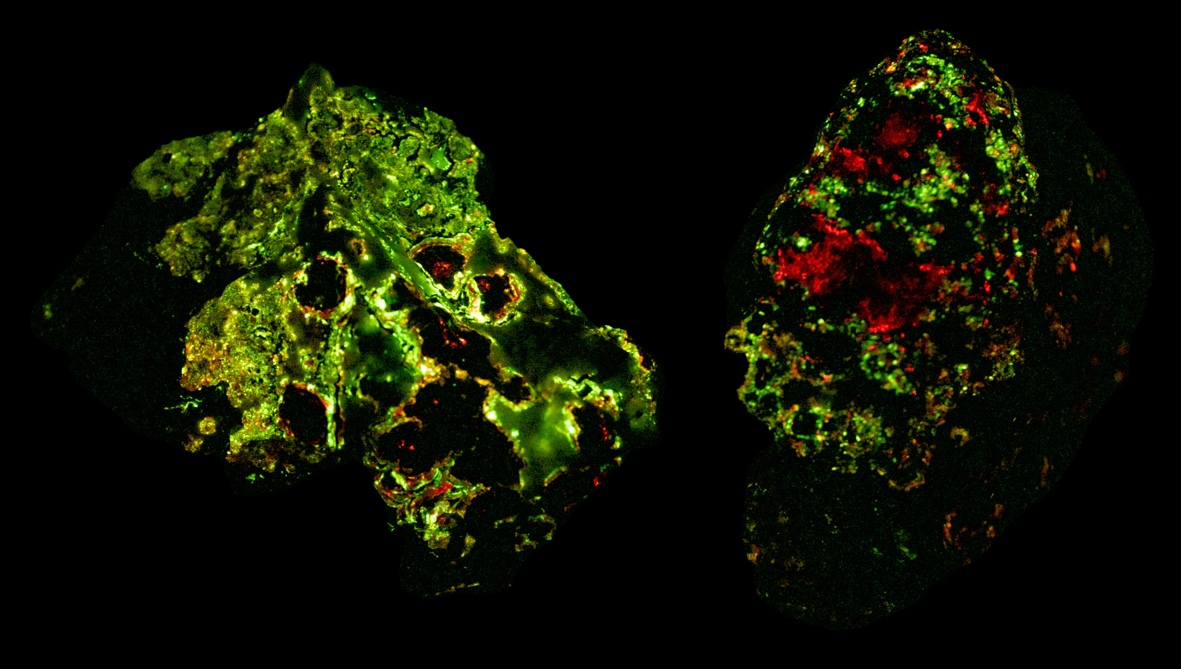 Afterglow after exposure to longwave UV light.