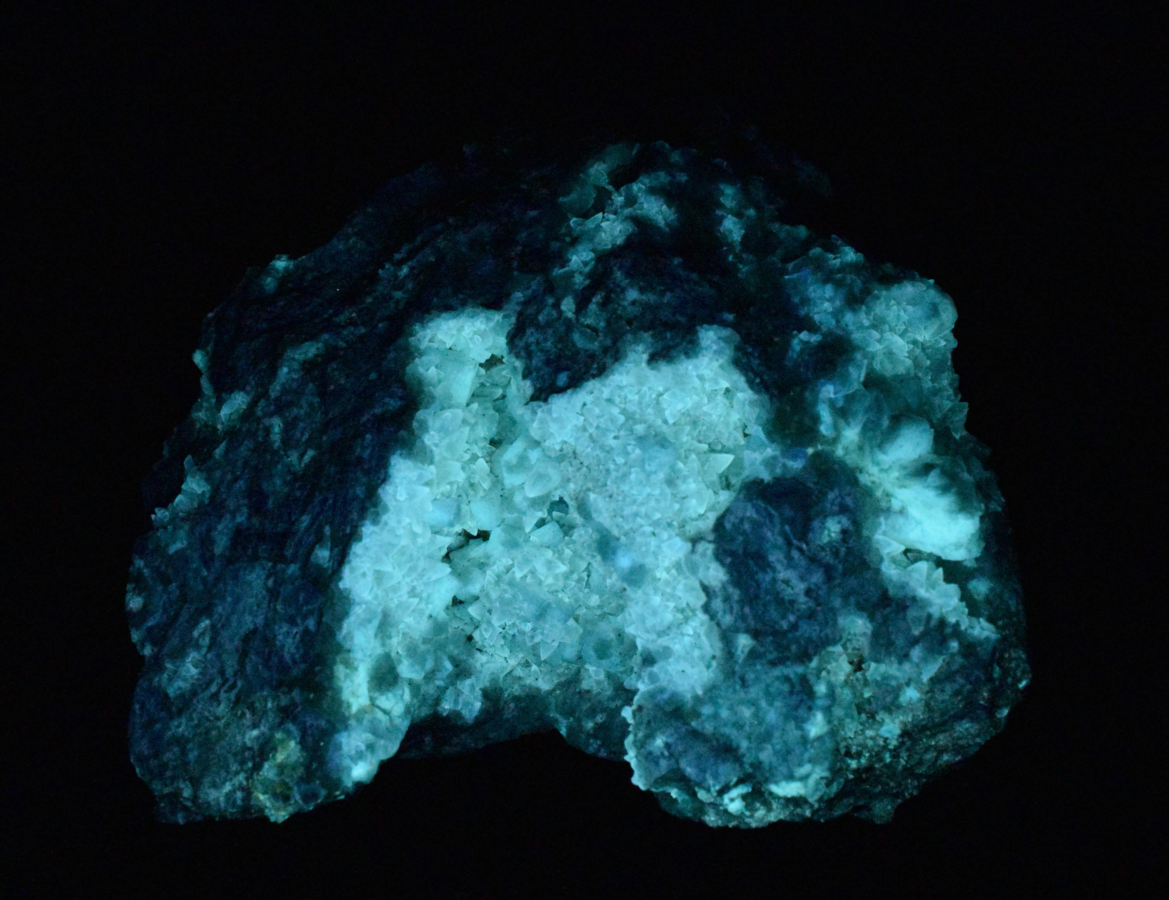 Afterglow after exposure to shortwave UV light.
