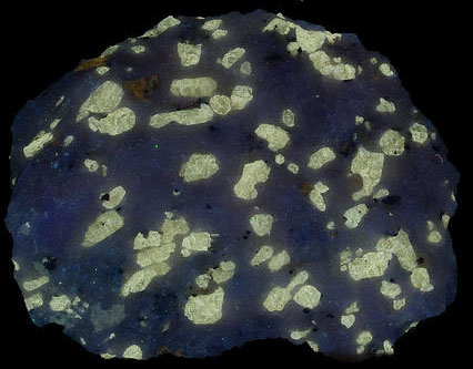 Fluorescence under shortwave UV light.