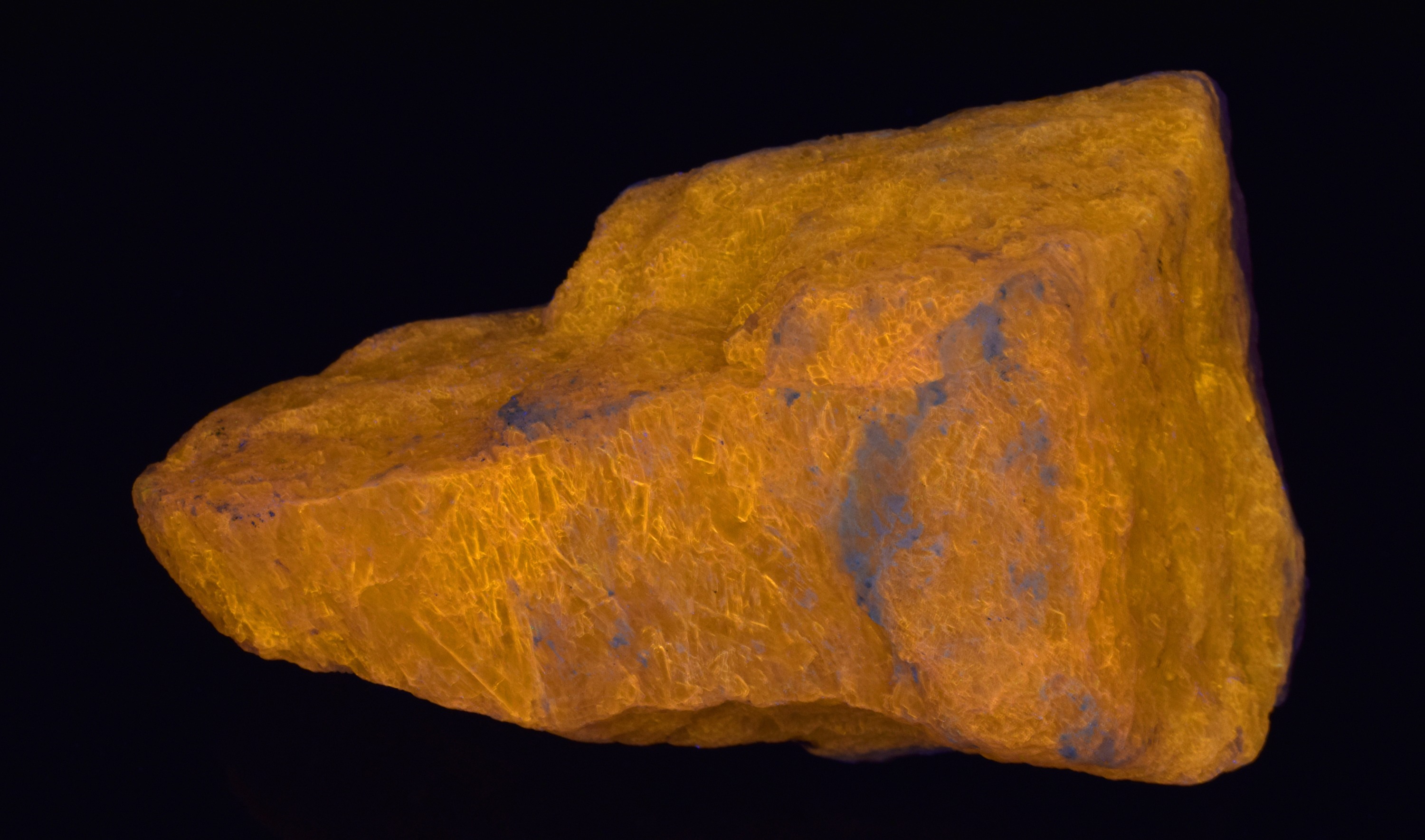 Fluorescence under shortwave UV light. Side 2