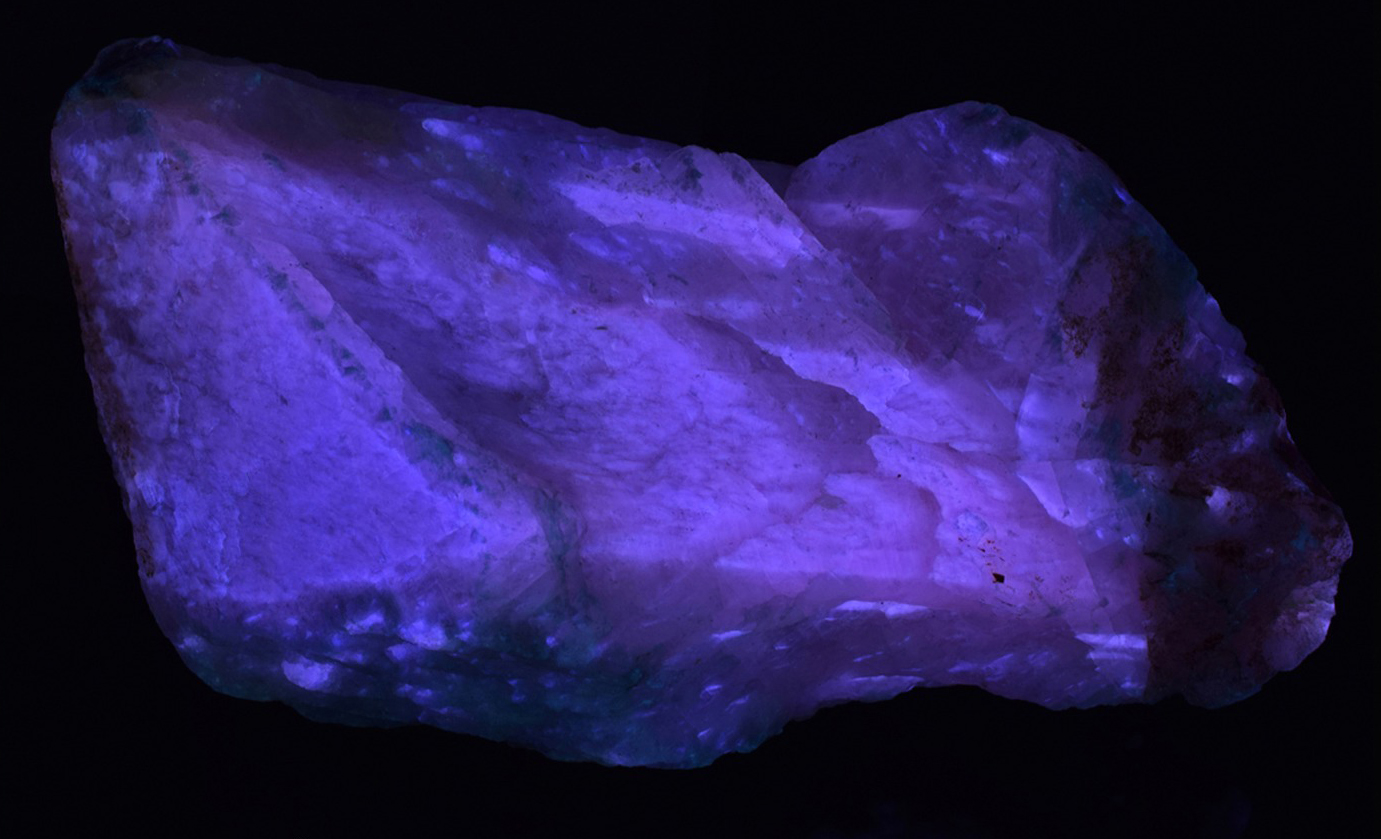 Fluorescence under midwave UV light.