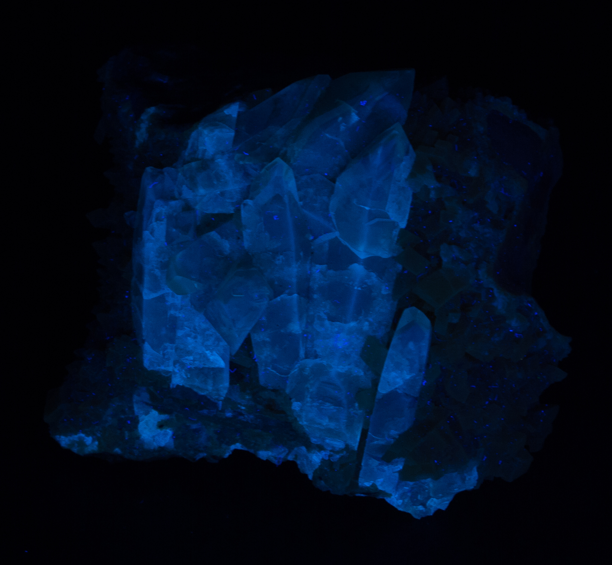 Afterglow after exposure to shortwave UV light.