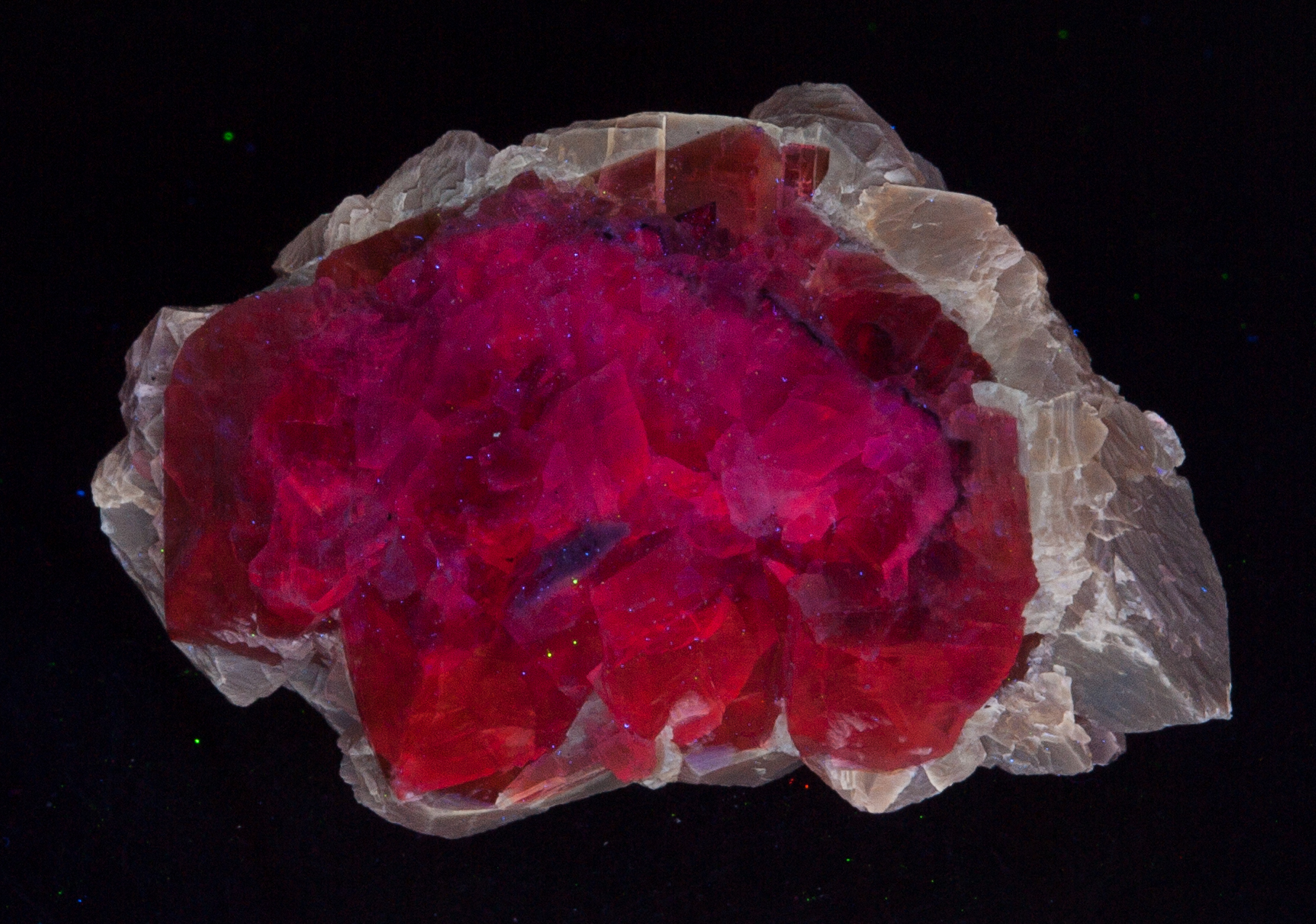 Fluorescence under shortwave UV light. Side 2