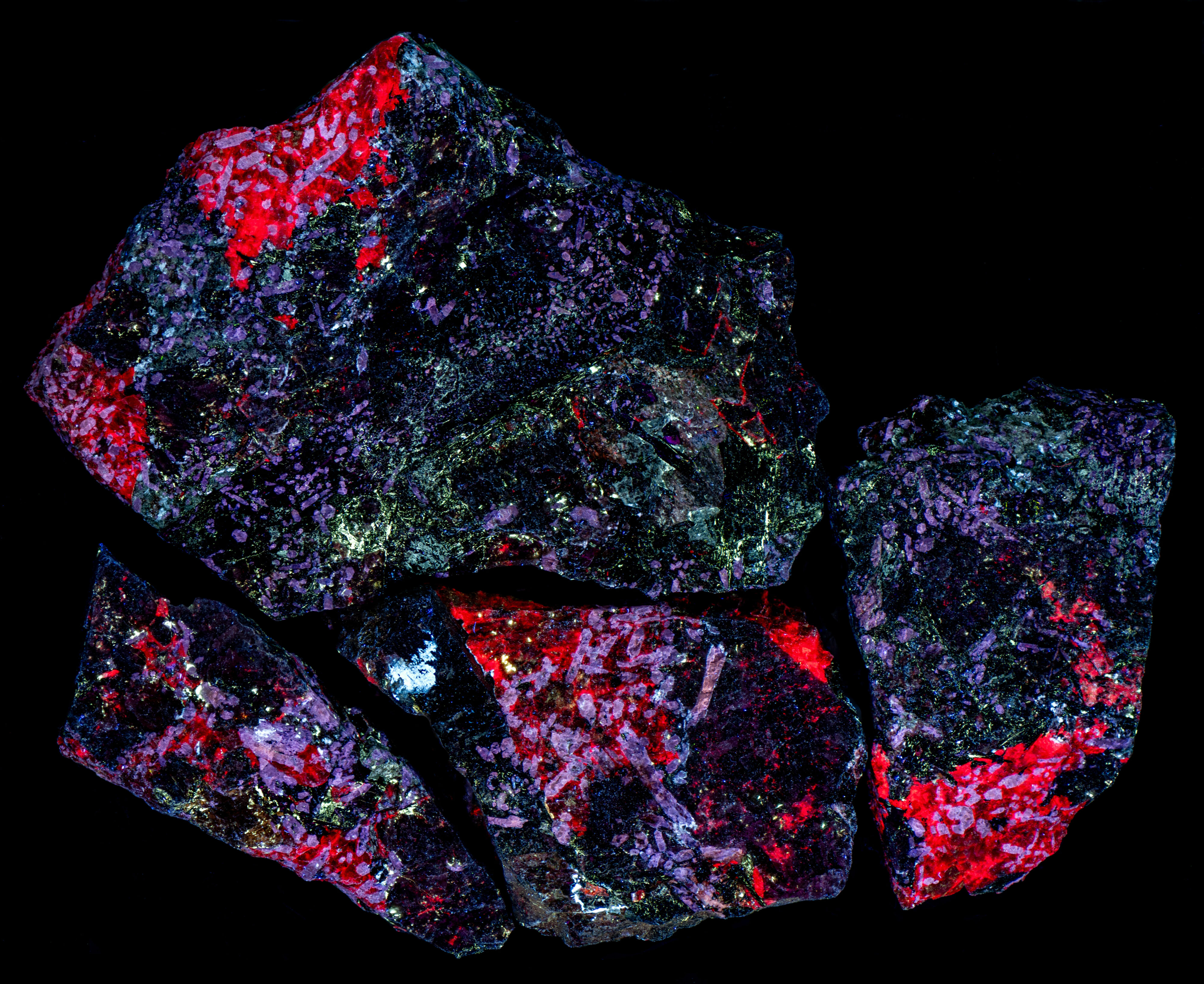 Afterglow after exposure to shortwave UV light.