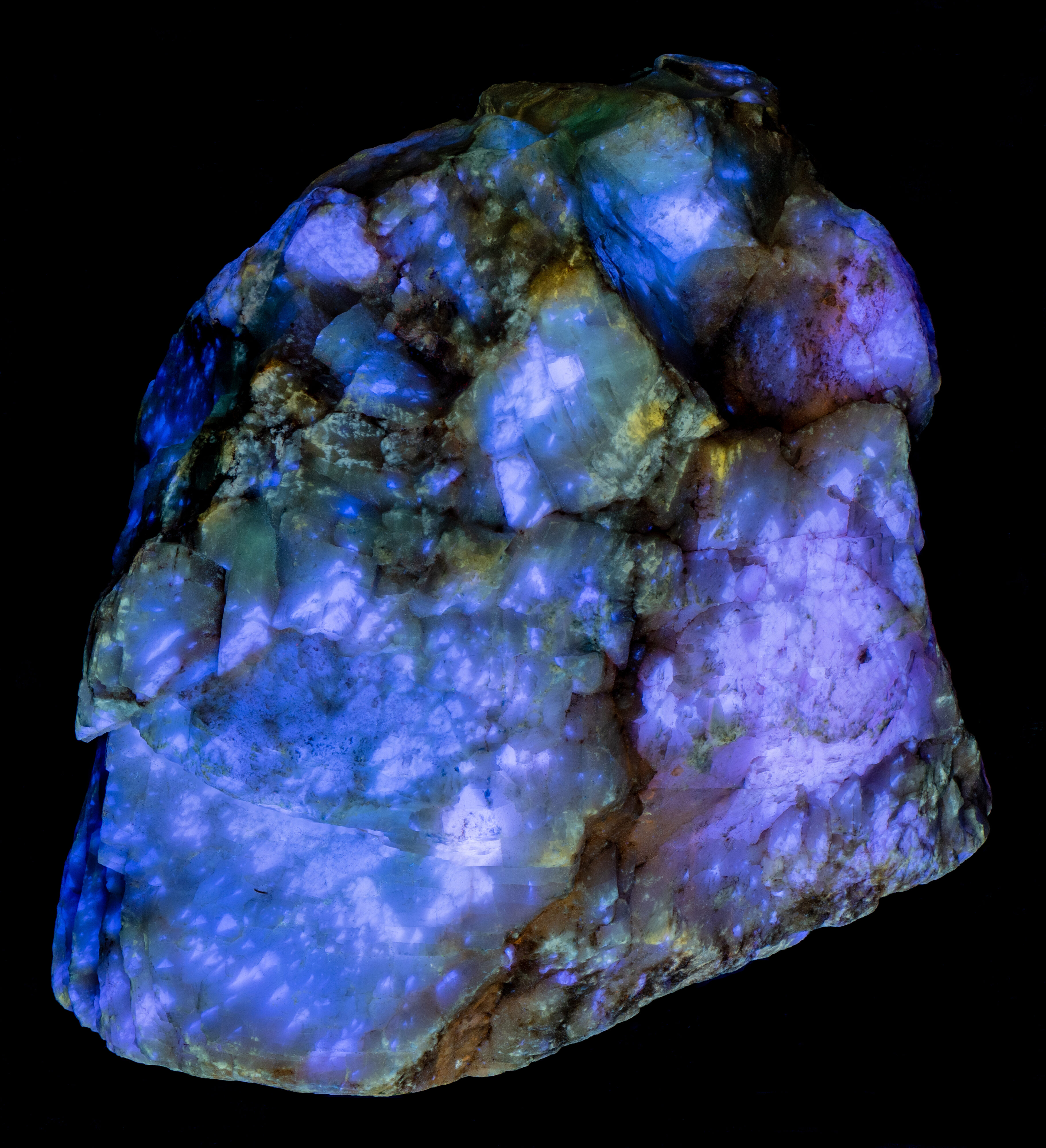 Fluorescence under midwave UV light. Side 2.