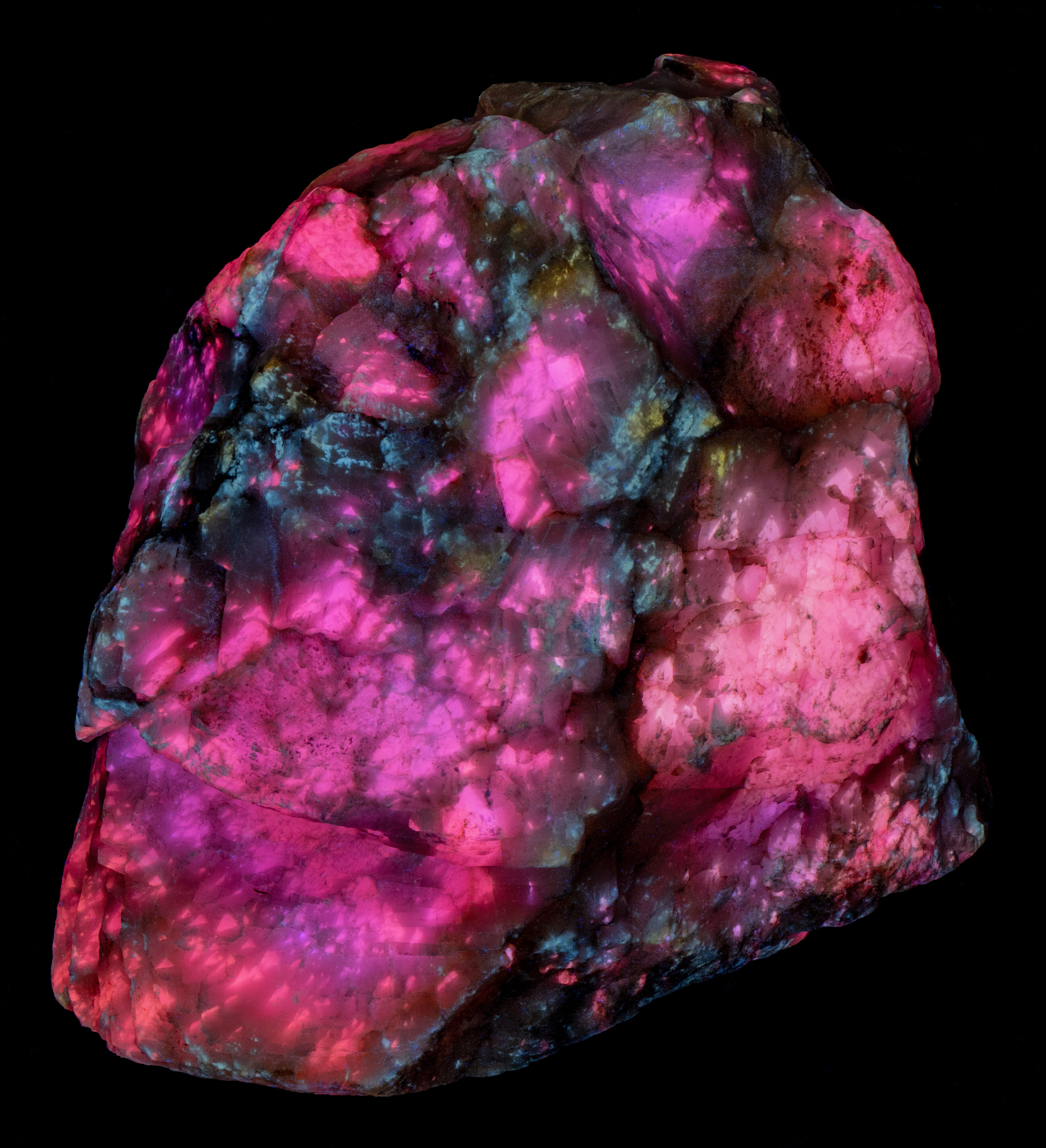 Fluorescence under longwave UV light. Side 2.