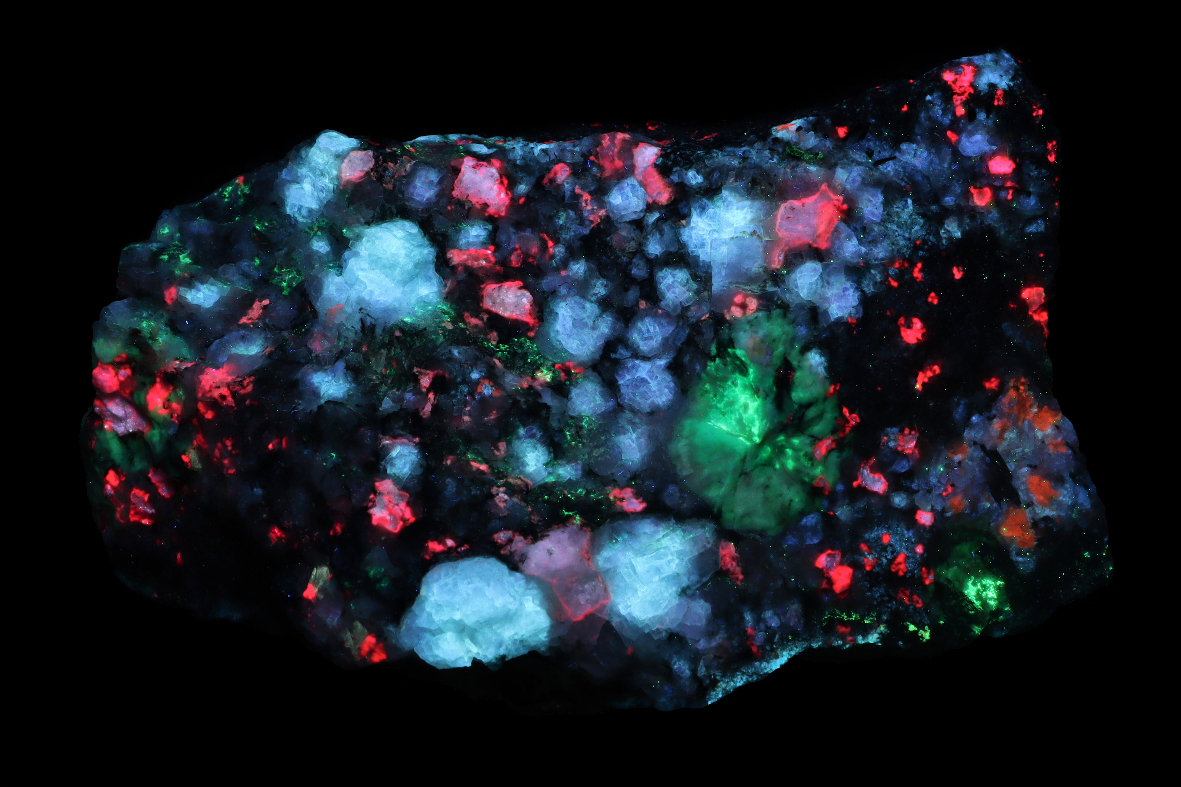 Fluorescence under shortwave UV light.
