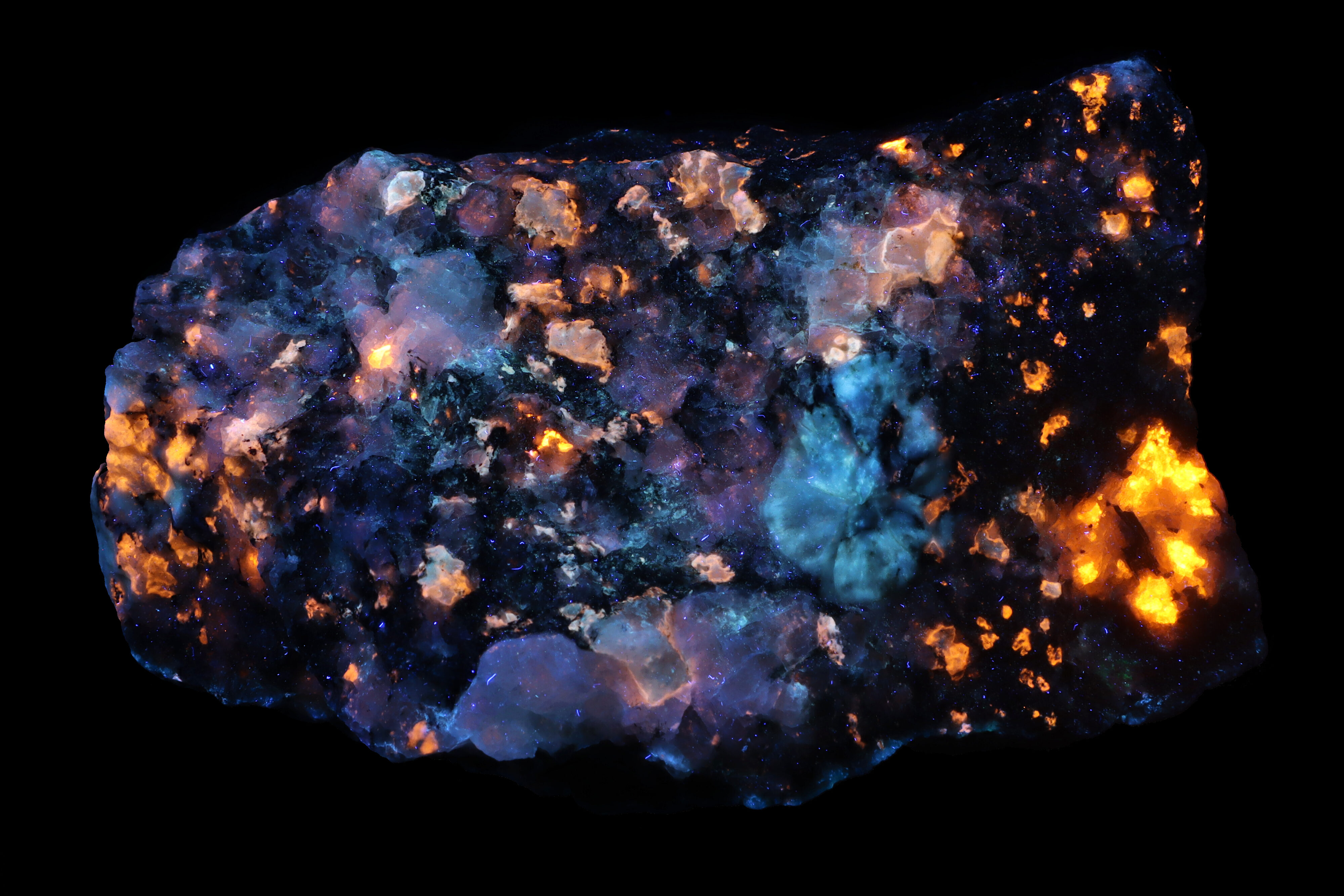 Fluorescence under longwave UV light.