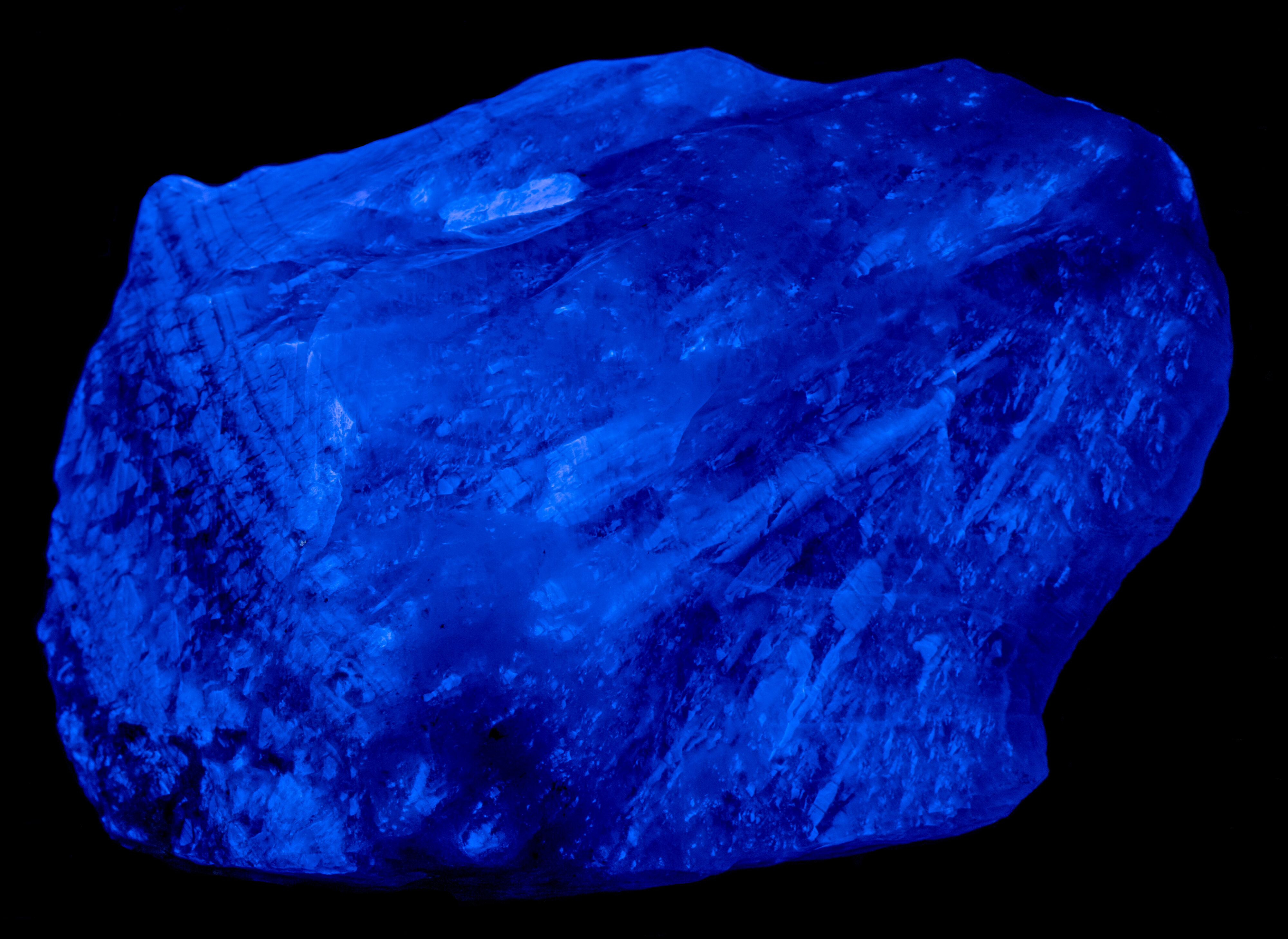 Afterglow after exposure to shortwave UV light.