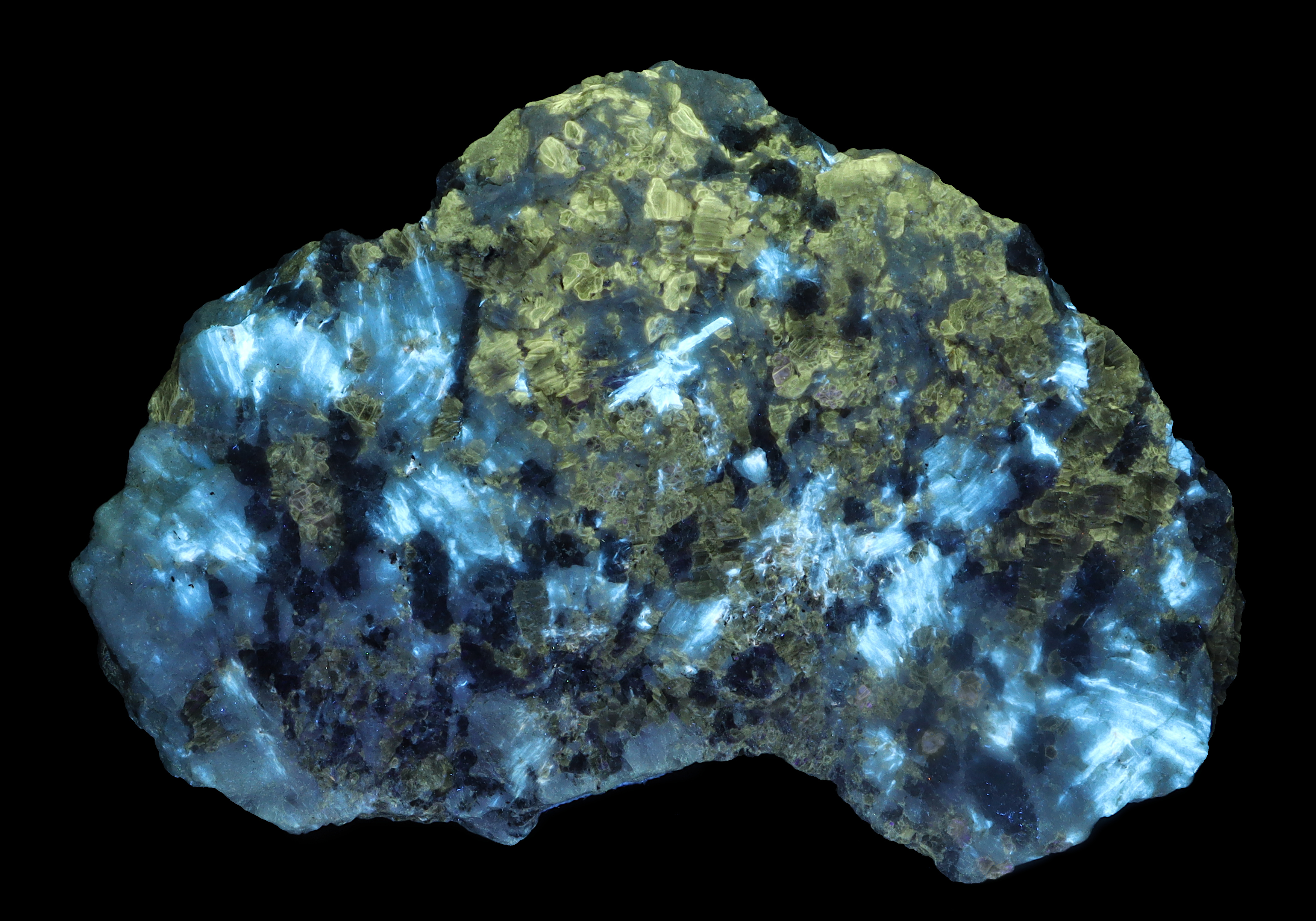 Fluorescence under shortwave UV light.