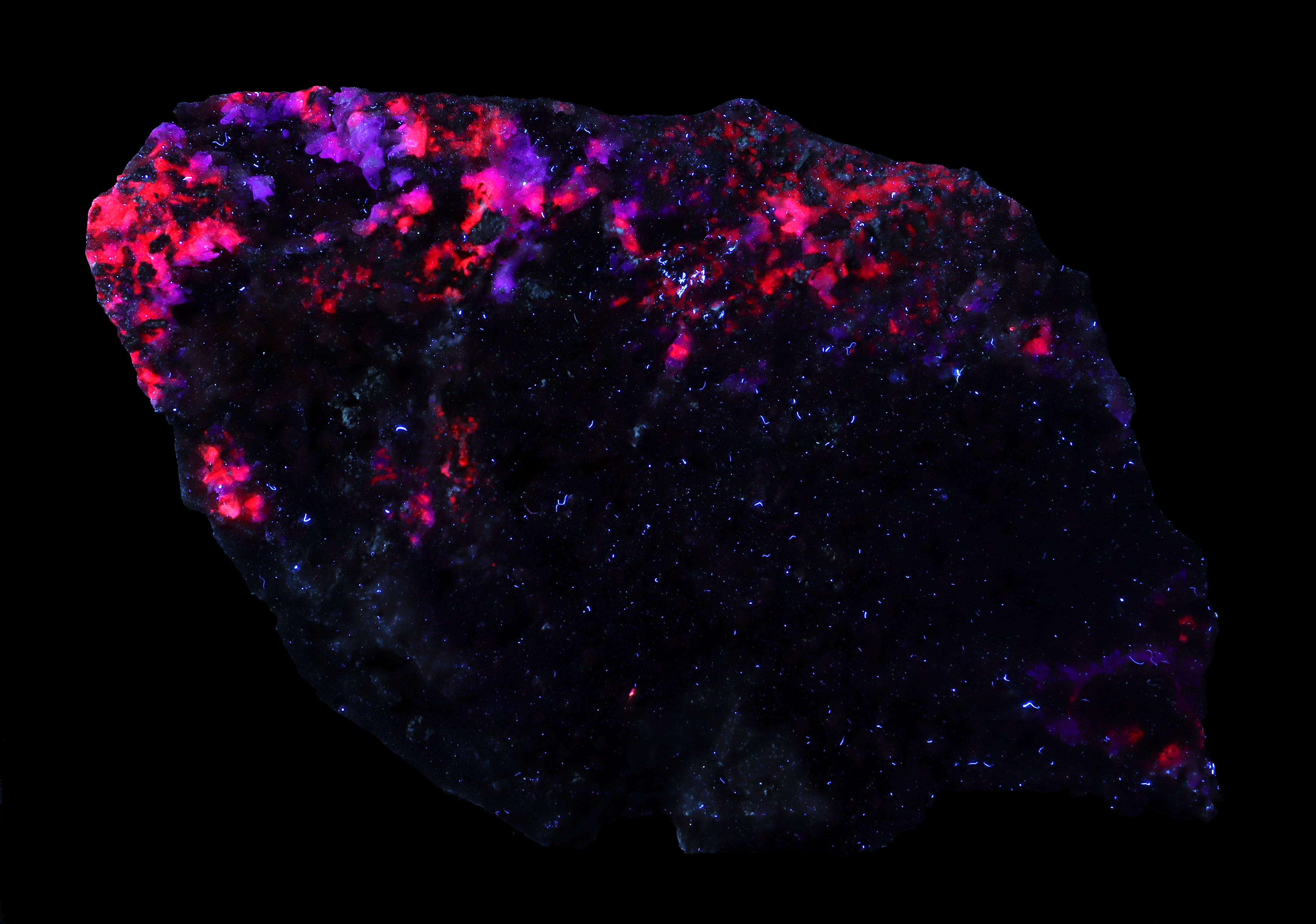 Fluorescence under longwave UV light.