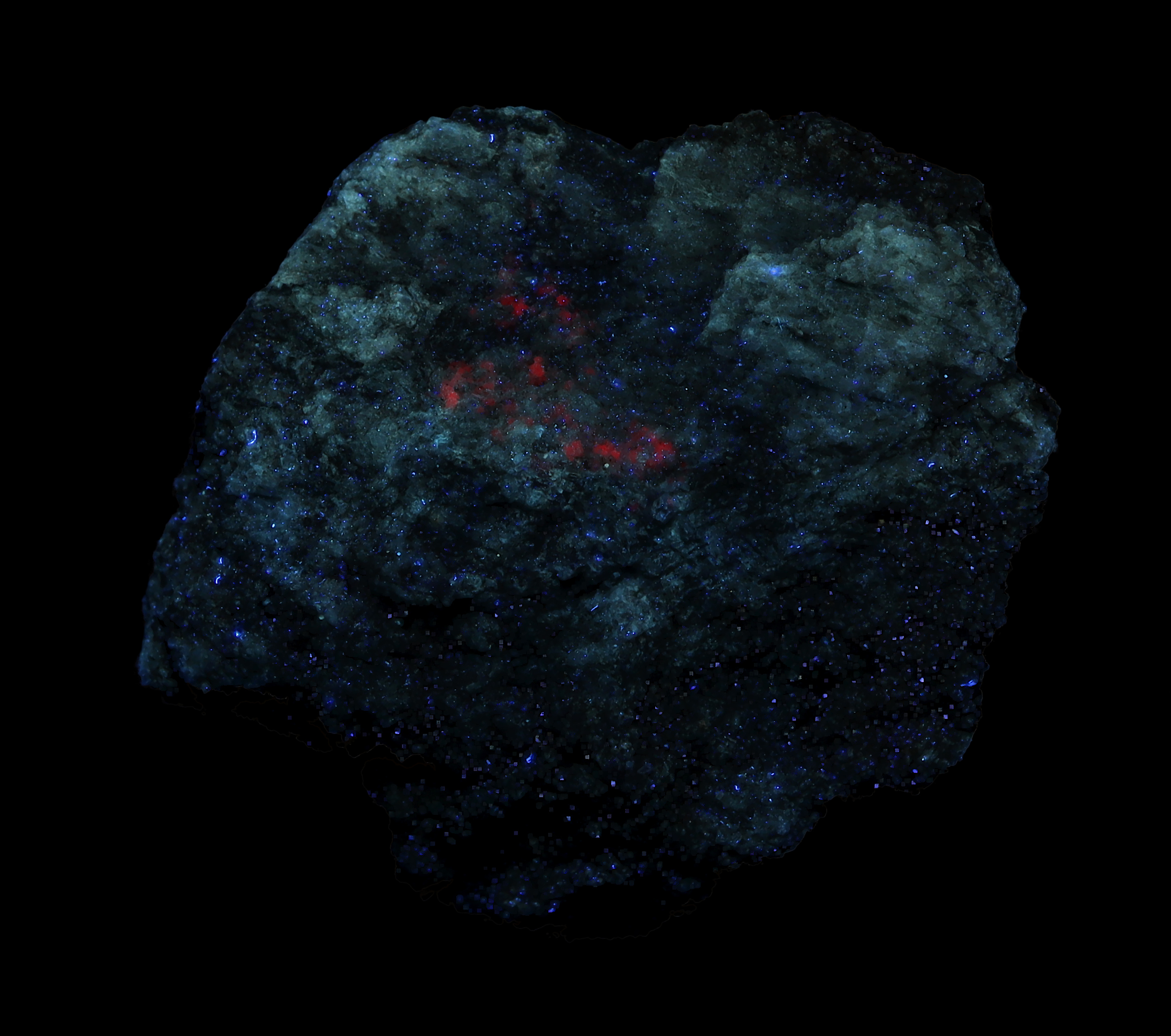 Fluorescence under longwave UV light.
