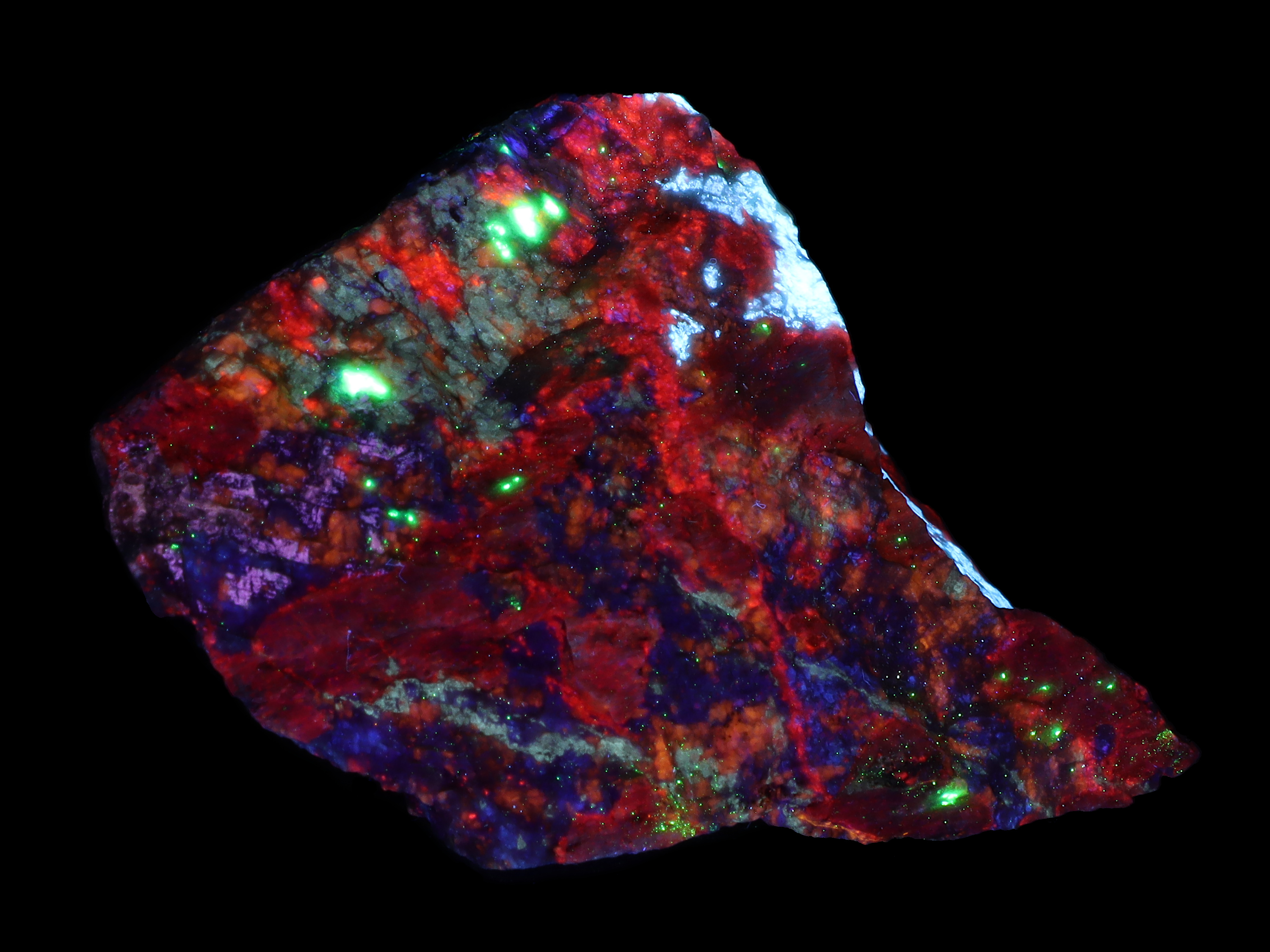Fluorescence under shortwave UV light.