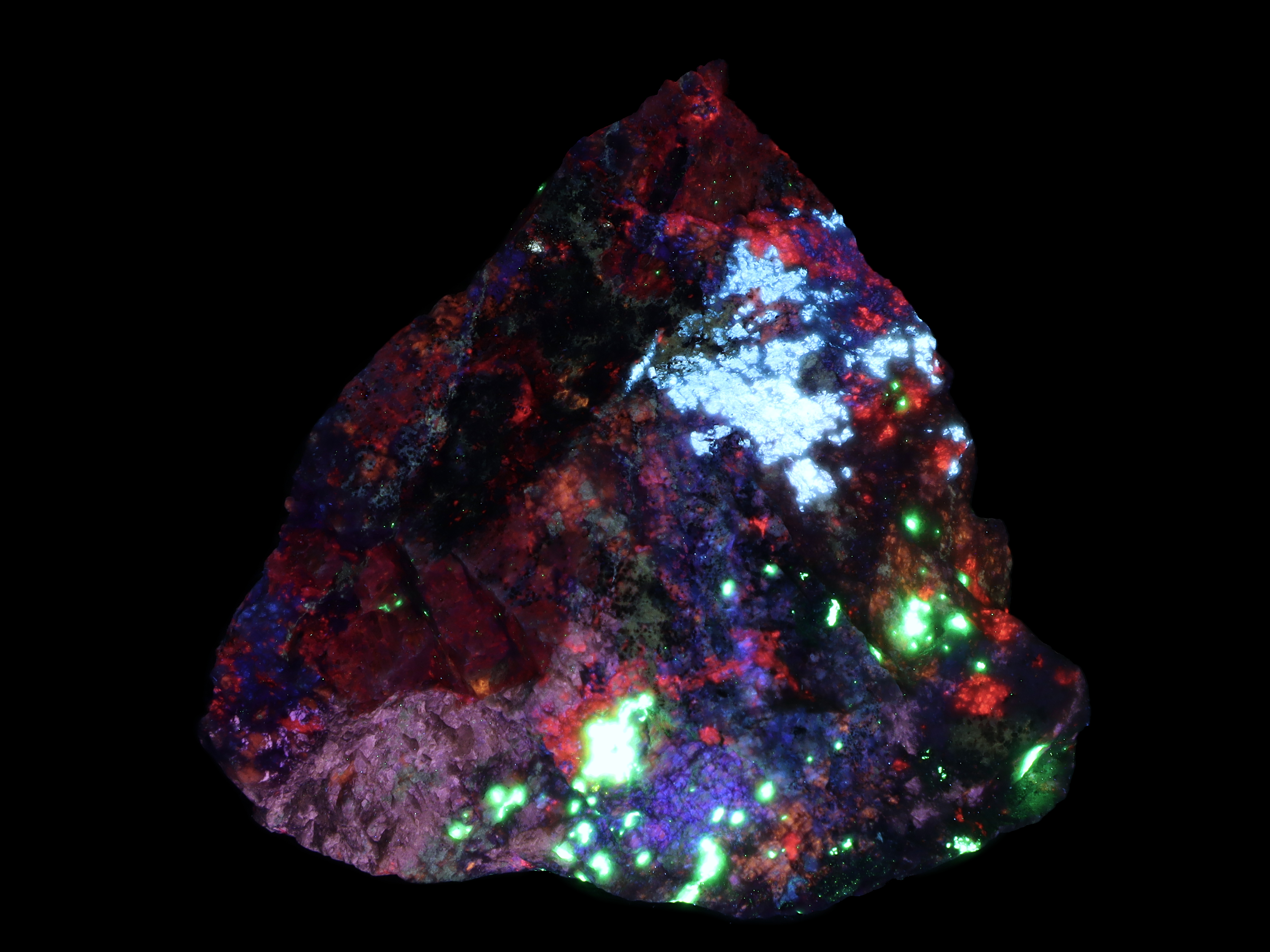 Fluorescence under shortwave UV light.